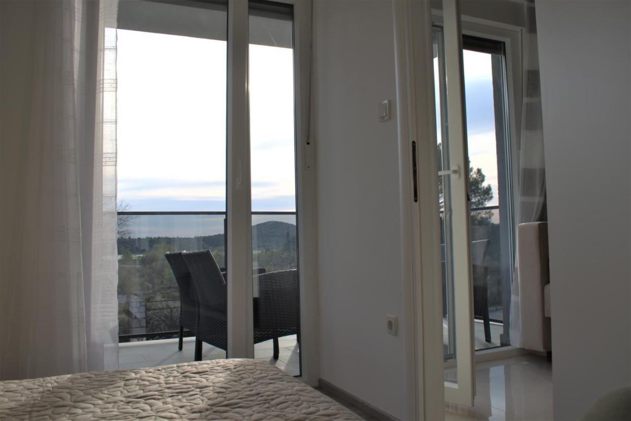 Apartments Rena ชิเบนิก ภายนอก รูปภาพ